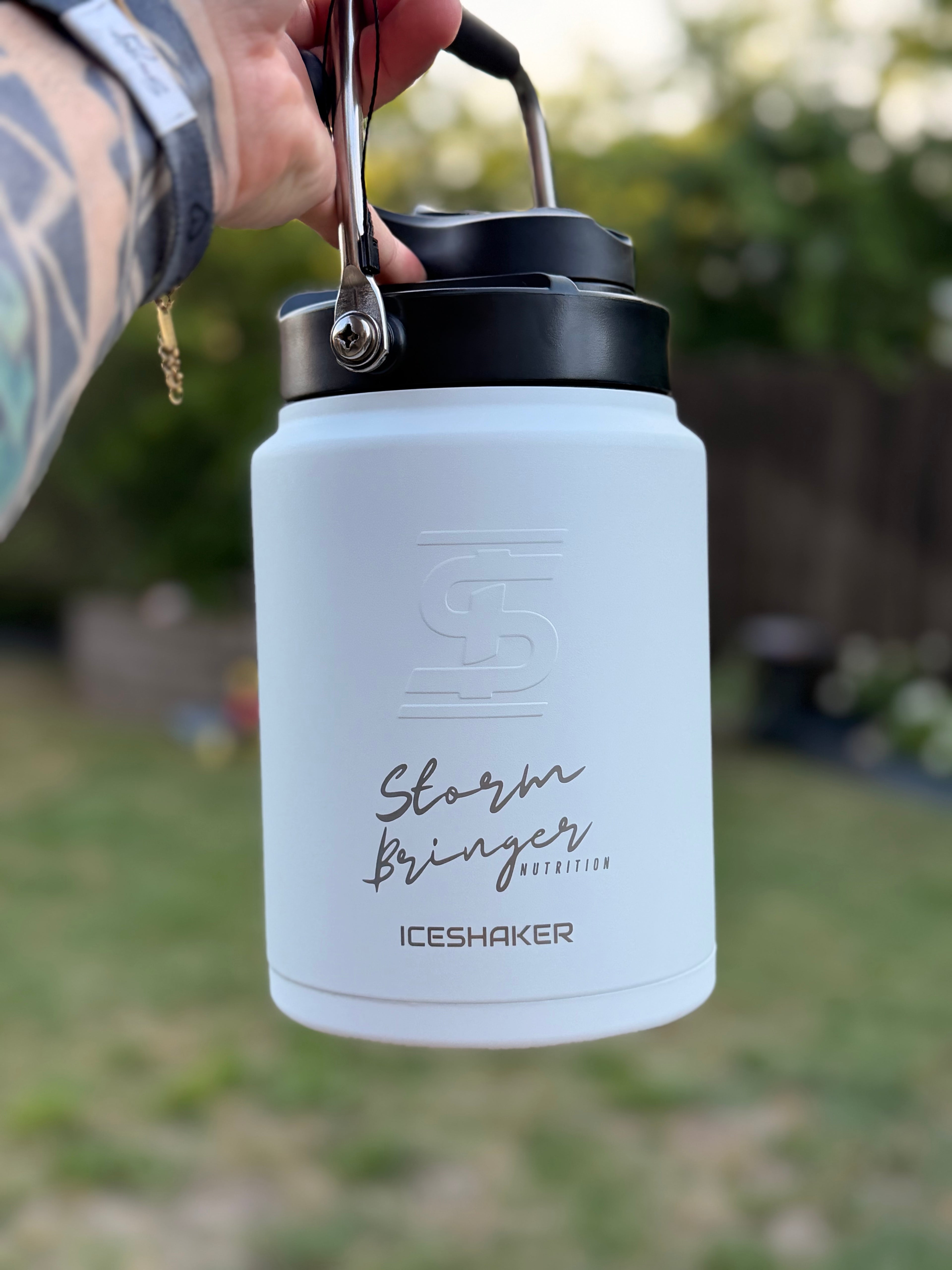 Ice Shaker 64oz