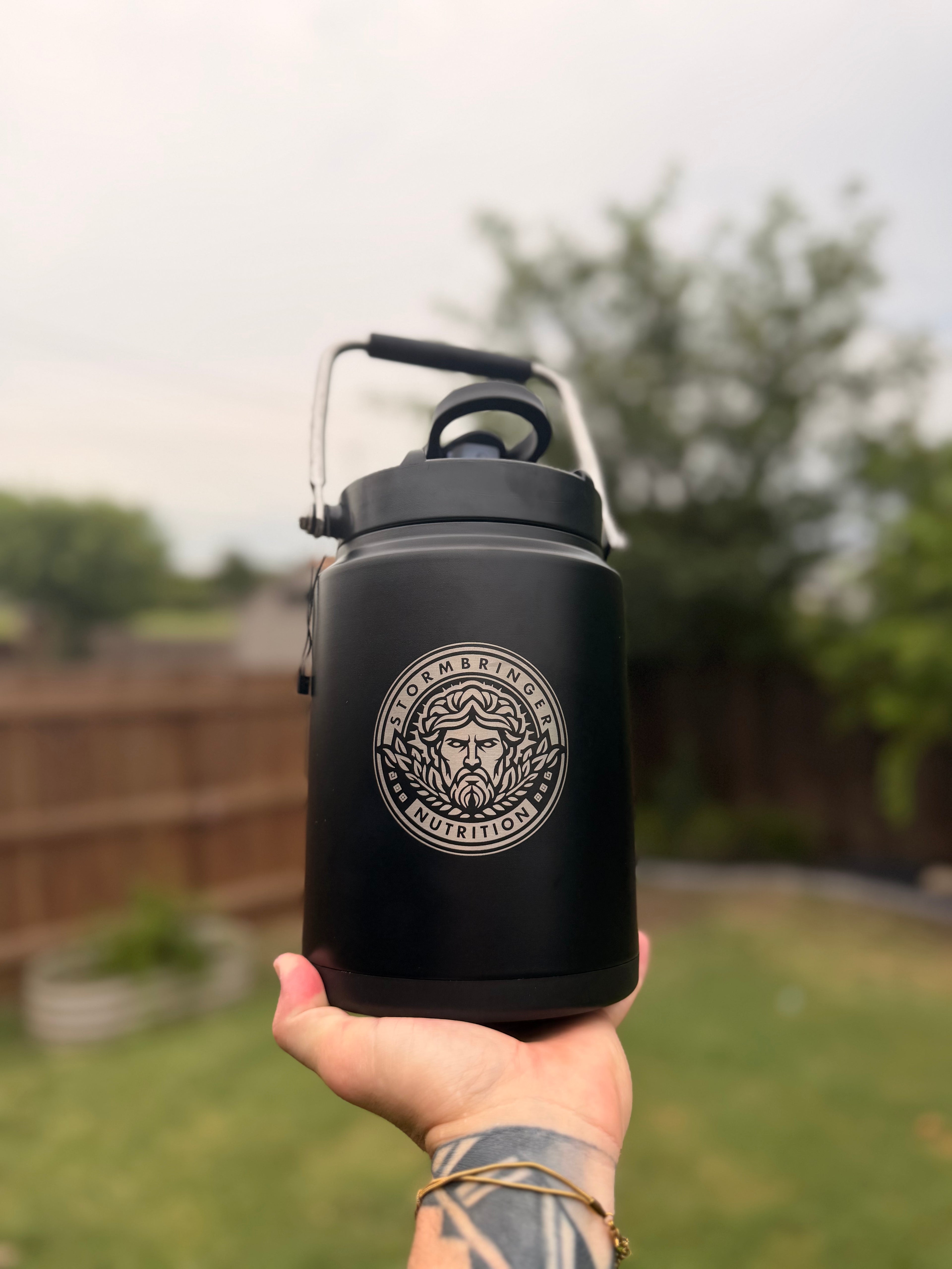 Ice Shaker 64oz