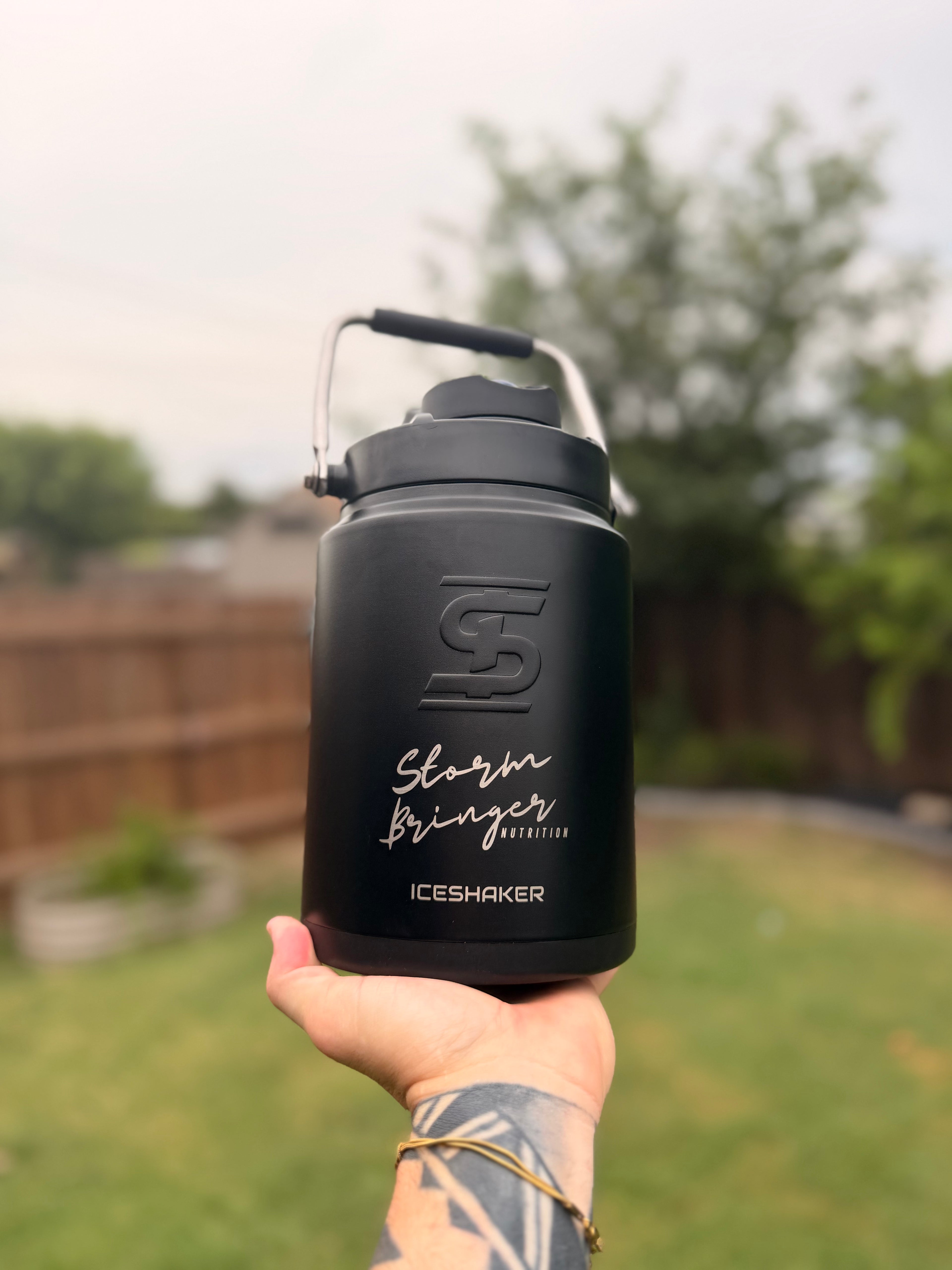 Ice Shaker 64oz